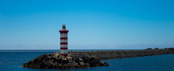 Faro a la entrada de Praia Victoria en Terceira