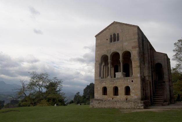 Santa María del Naranco